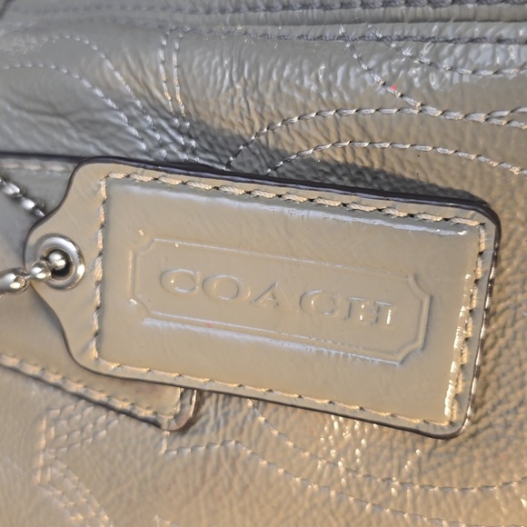 Coach Signature Stitch Framed Carryall With Kisslock Closure - Picture 3 of 10